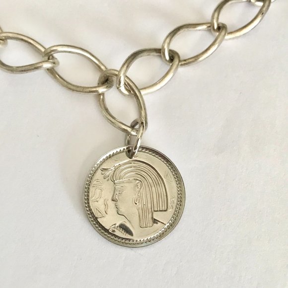 Vintage Egyptian Coin Charm Bracelet Silver Plated 7-10" Chain Egypt Lady Queen - Picture 4 of 7